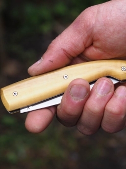 COUTEAU ARIEGEOIS / manche en buis
