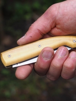 COUTEAU ARIEGEOIS / manche en buis