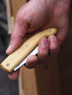 COUTEAU ARIEGEOIS / manche en buis